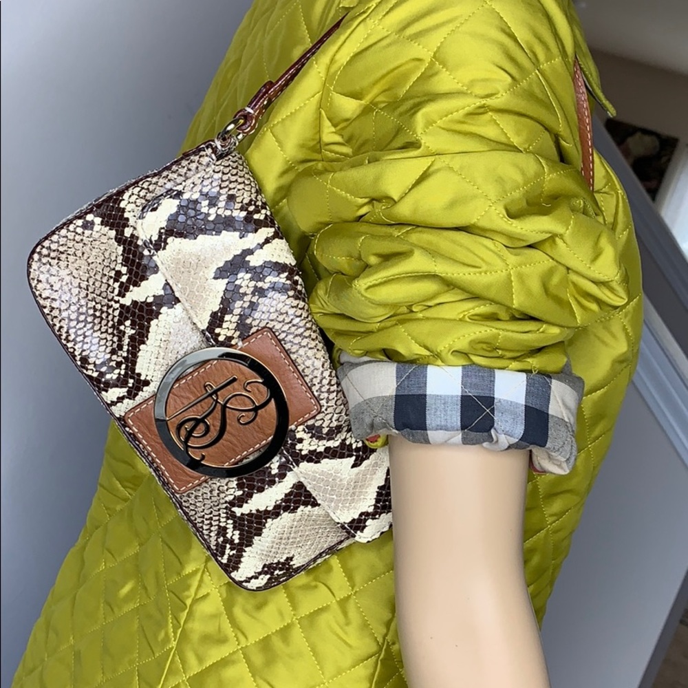 Authentic Kate Spade - Picture 2 of 8